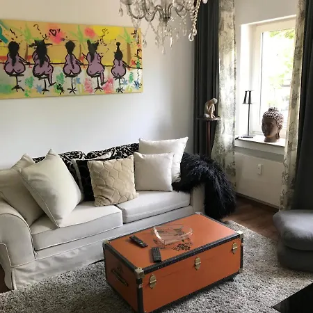 Bed & Breakfast City *